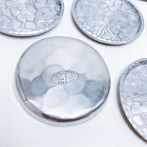 Vintage - Everlast Aluminum Coaster Set of 8 with Stand - Picture 5 of 5